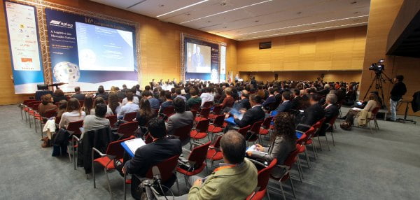 Distribuição em destaque no 2º dia do Congresso da Logística