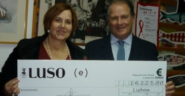 Luso e experimentadesign entregam mais de 16 mil euros à Abraço