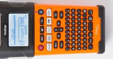 Brother lança rotuladora portátil PT-E300VP