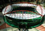 Heineken recria estádio da final da Champions com 14 mil garrafas