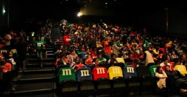 M&MS leva 700 fãs ao cinema