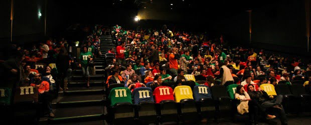 M&MS leva 700 fãs ao cinema