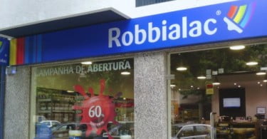 Robbialac abre primeira loja em Guimarães