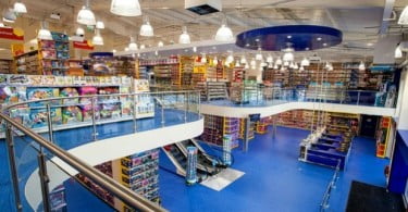 Smyths Toys lança serviço click & collect em 80 lojas