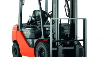 Empilhador Toyota Tonero com motor diesel otimizado