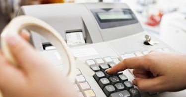 Comerciantes obrigados a utilizar programas certificados de faturação