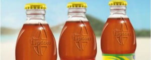 Lipton Ice Tea com nova garrafa de vidro retornável
