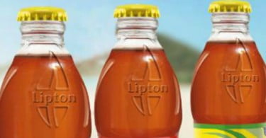 Lipton Ice Tea com nova garrafa de vidro retornável