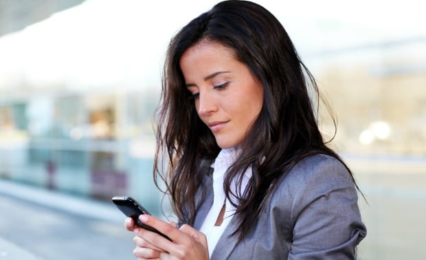 Mulheres sentem-se preocupadas com segurança de pagamentos online