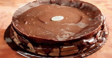 O Melhor Bolo de Chocolate do Mundo abre loja na Foz