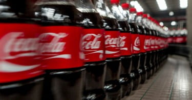 “Consumidores querem garrafas de plástico”, diz Coca-Cola