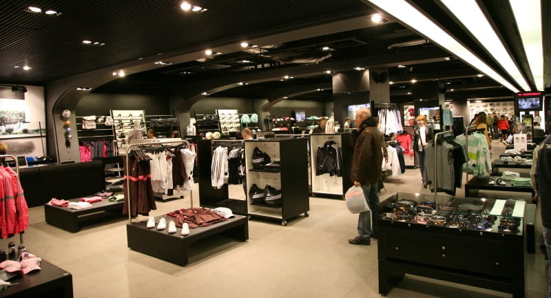 loja pessoas a comprar