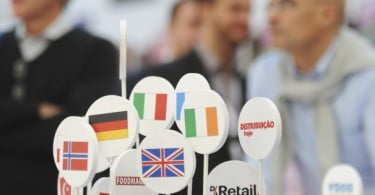 World Tour retail article l