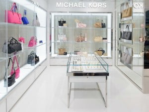 Michael Kors compra a Jimmy Choo