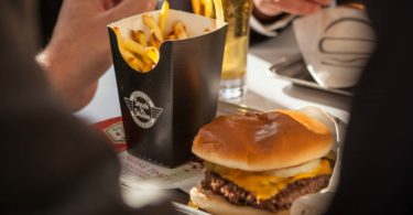 hamburguer Steak n Shake Distribuição Hoje