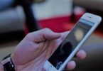 Portugueses estão a comprar telemóveis mais caros e de maior dimensão