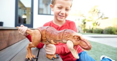 Mattel lança linha de brinquedos inspirados no Jurassic World