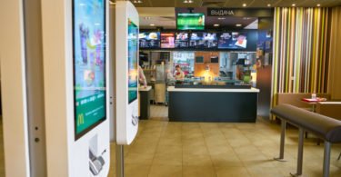 Quiosques digitais chegam ao McDonald's nos EUA