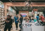 Skechers lança coleção outono-inverno que celebra a década de 90