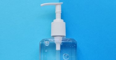 Destilarias da Bacardi contribuem para produção de desinfetante para as mãos