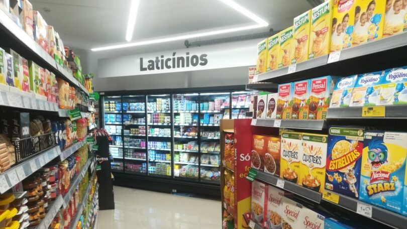 Um novo supermercado Coviran abriu portas na freguesia de Venteira, na Amadora e quer ser "um apoio fundamental às compras diárias".