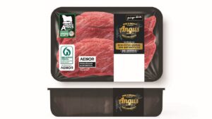 A carne nacional Angus Pingo Doce recebeu agora a certificação pioneira em produção livre de antibióticos, atribuída pela AENOR.