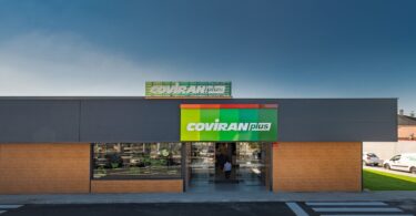 A insígnia Coviran inaugurou o segundo supermercado em Portugal com a denominação Coviran Plus, no Monte Redondo, em Leiria.