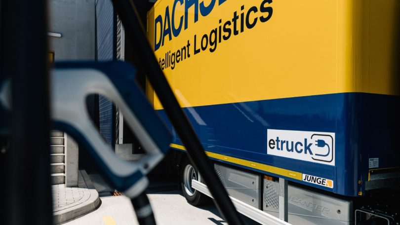 A Dachser vai reforçar a sua aposta na proteção climática através da expansão da frota de veículos “zero emissões”.