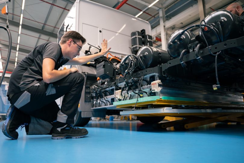 Iniciada produção em série do camião elétrico Mercedes-Benz eEconic