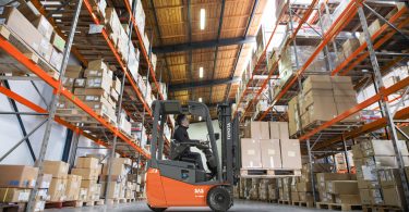 Toyota lança o seu novo empilhador elétrico Traigo24