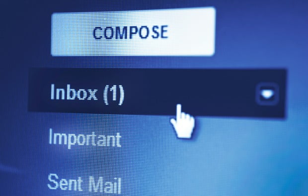 Consumidores continuam a preferir o email para contactar com as empresas