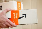 Amazon acusada de greenwashing e de usar mais plástico do que realmente diz