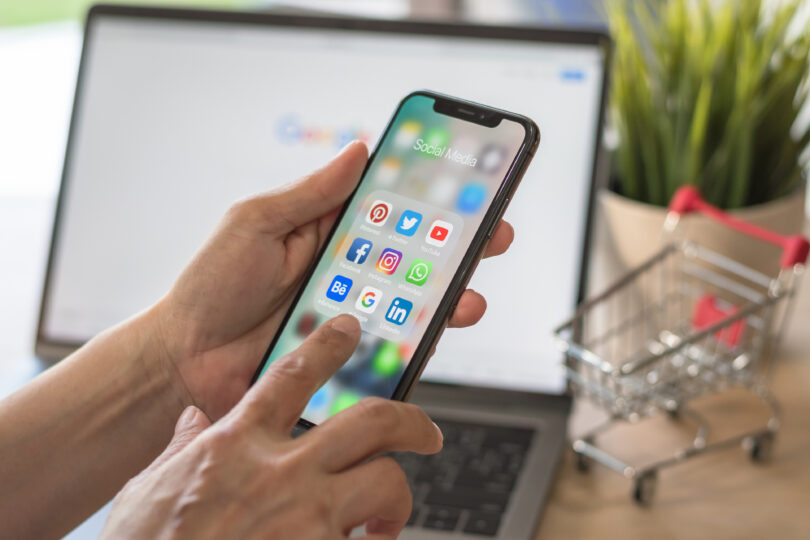 Quase metade da Geração Z realizou compras nas redes sociais no último ano