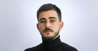 Eu “omnicanilo”, tu “omnicanilas”, ele “omnicanila”?!