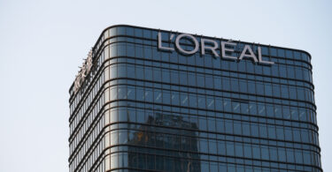 30% dos produtos da L'Oréal Luxe vão ser recarregáveis até 2025