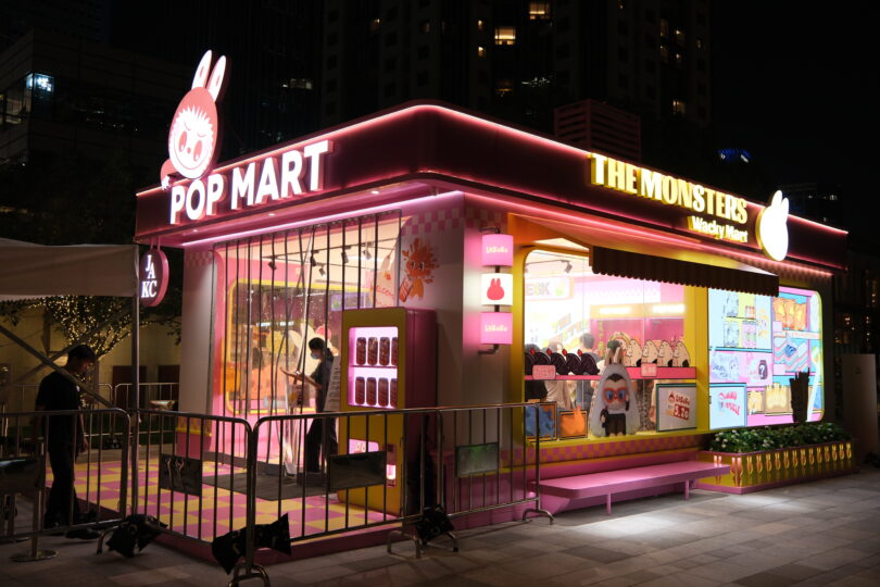 Labubu: O peluche que está a conquistar o mundo como acessório de moda