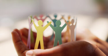 Sonae adota padrões da ONU para combater discriminação de pessoas LGBTI no local de trabalho