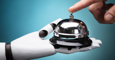 IA deverá gerir metade do atendimento ao cliente até 2027, diz estudo