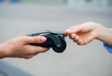 Modernização dos pagamentos é prioridade estratégia para banca e retalho, diz relatório