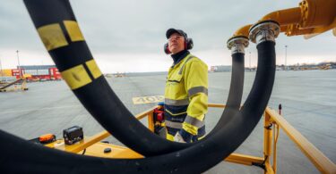 DHL reforça aposta em transporte aéreo sustentável com acordo de cinco anos