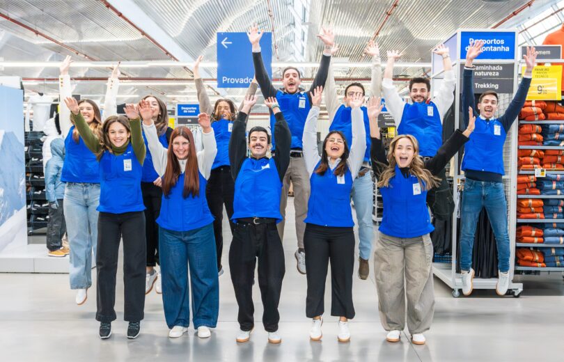 A Decathlon Portugal vai distribuir 1,4 milhões de euros dos seus lucros pelos seus colaboradores, numa iniciativa que resulta do desempenho económico alcançado em 2025 e do contributo das equipas para o crescimento da operação no país.