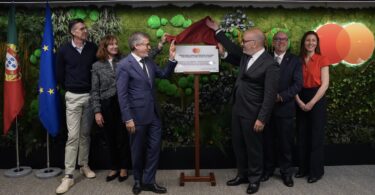 A Mastercard anunciou a abertura oficial do Centro de Excelência para a Inovação Mastercard, em Lisboa, numa operação focada no desenvolvimento de soluções de pagamento digitais e tecnologias associadas à inteligência artificial (IA), cibersegurança e análise de dados.