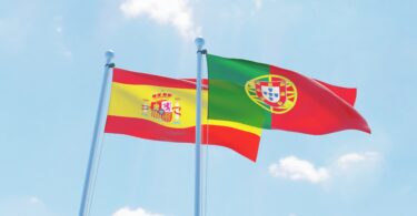 Preço, risco e confiança diferenciam decisões de compra em Portugal e Espanha