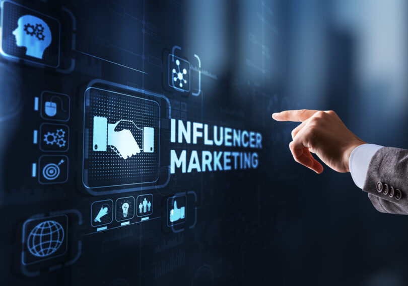 Marketing de influência influenciam decisões de compra de 88% dos jovens