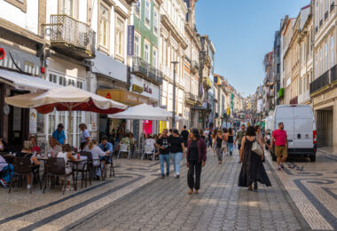 Comércio de rua mantém dinâmicas distintas entre Lisboa e Porto